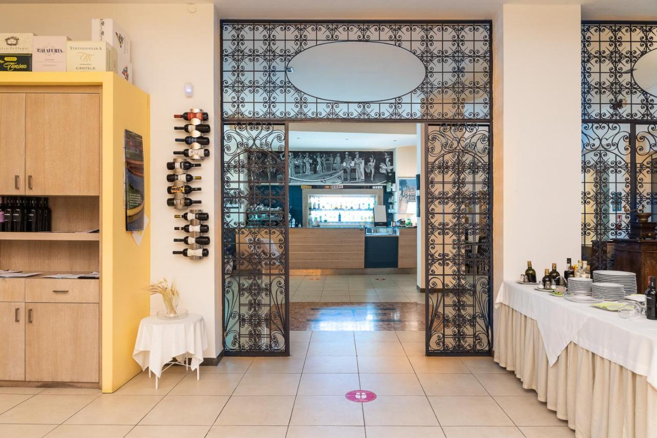 Club Azzurro Hotel & Resort Porto Cesareo Exterior foto